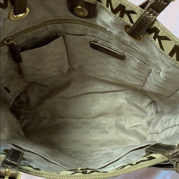 Michael Kors Jet Set Sequin Tote - Picture 3 of 6